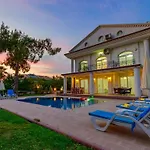 Villa Musa - 5 Bedroom In Hisaronu
