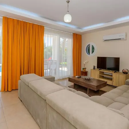 Vilă Musa - 5 Bedroom In Hisaronu