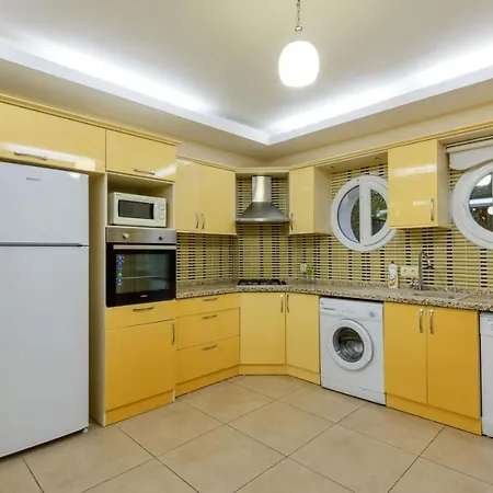 Vilă Musa - 5 Bedroom In Hisaronu Fethiye
