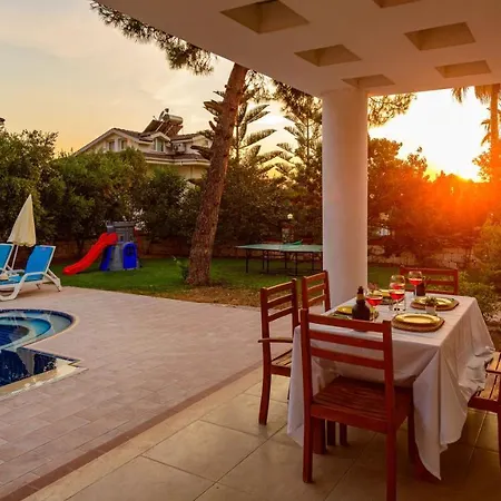 Vilă Musa - 5 Bedroom In Hisaronu Fethiye