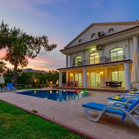 Villa Musa - 5 Bedroom In Hisaronu