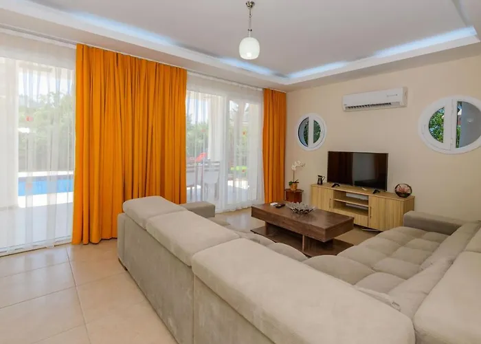Villa Musa - 5 Bedroom In Hisaronu