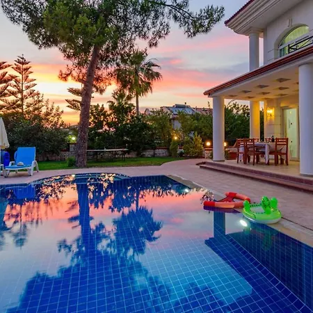 Musa - 5 Bedroom In Hisaronu フェティエ